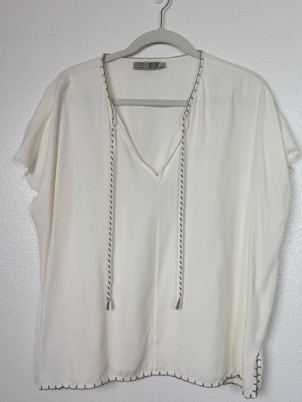 Go Silk Washable Silk Blouse Women's Size Large White Cream Vneck Open Neck